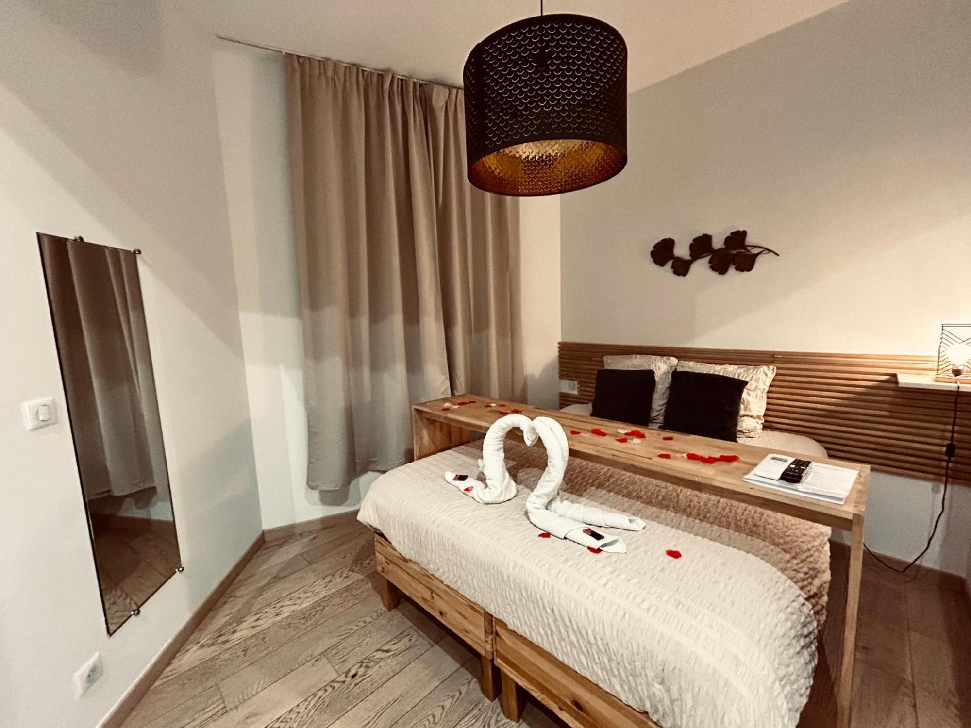 Mieuxqualhotel Jacuzzi Privatif La Parenthese Бордо Екстериор снимка