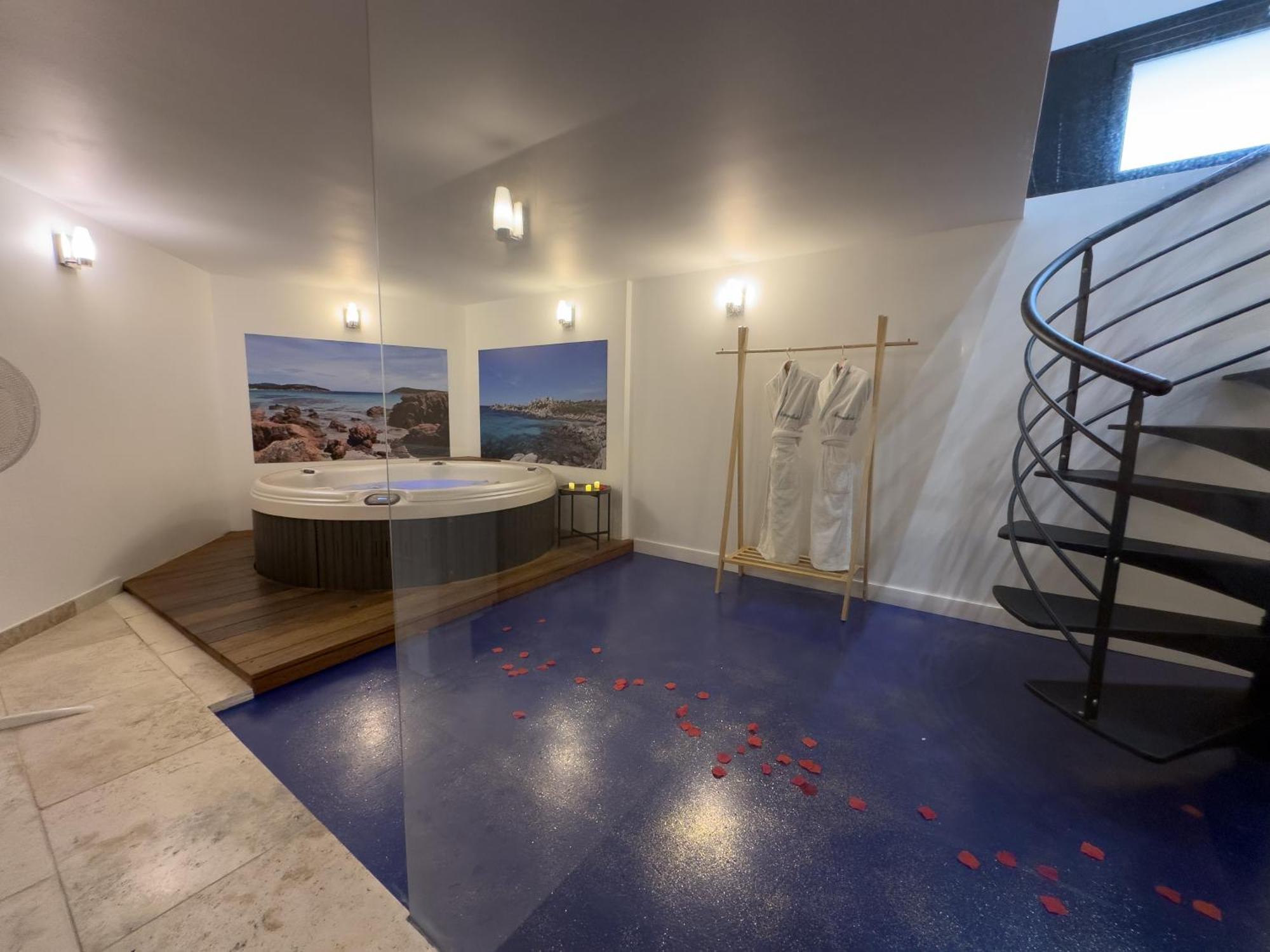 Mieuxqualhotel Jacuzzi Privatif La Parenthese Бордо Екстериор снимка