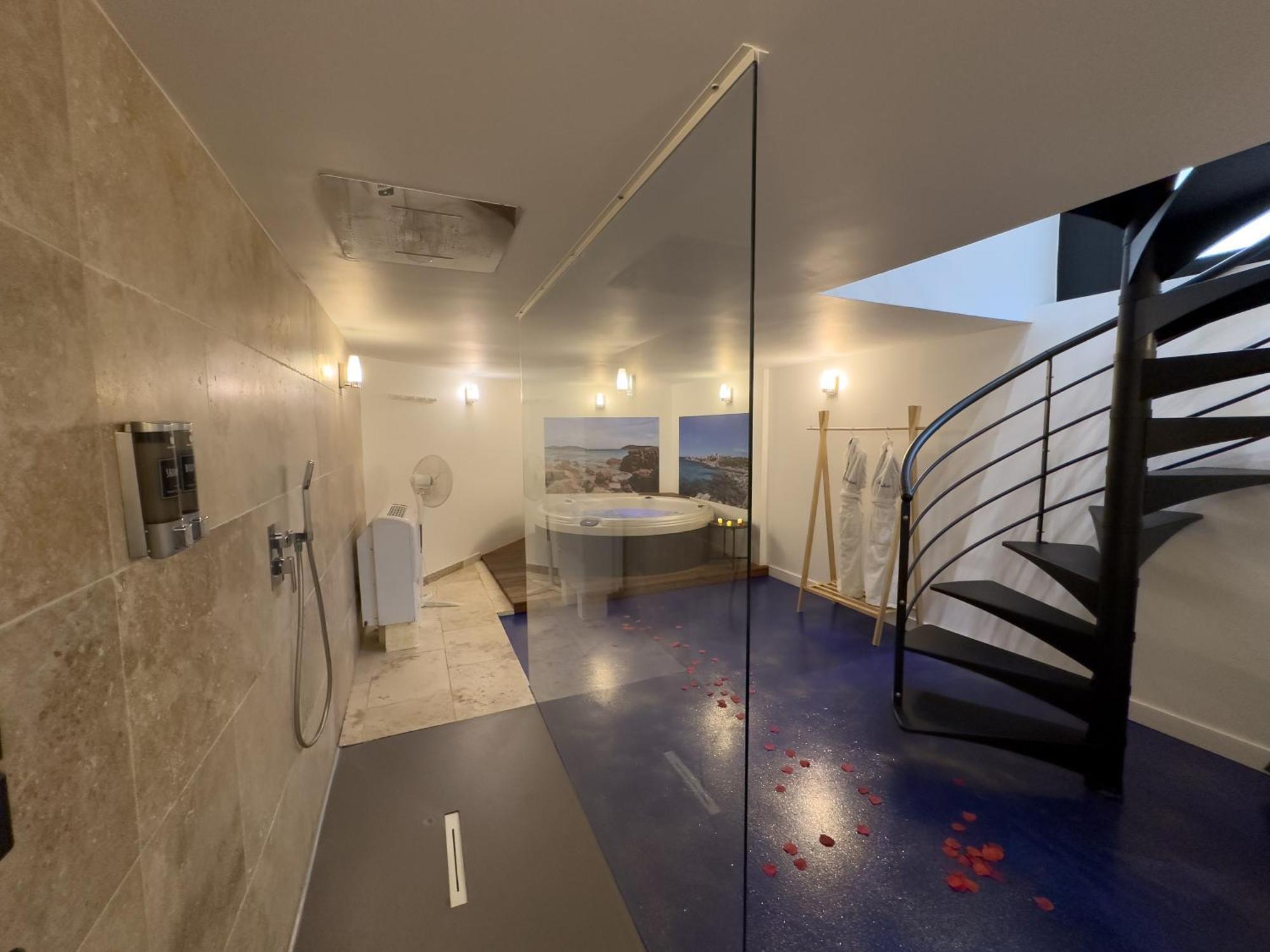 Mieuxqualhotel Jacuzzi Privatif La Parenthese Бордо Екстериор снимка